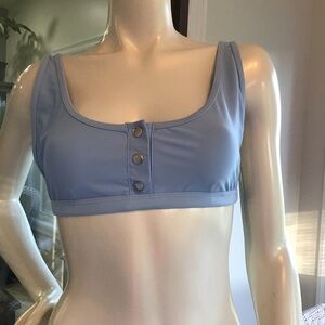 NWOT Revamped Halter Top. Size M🌹